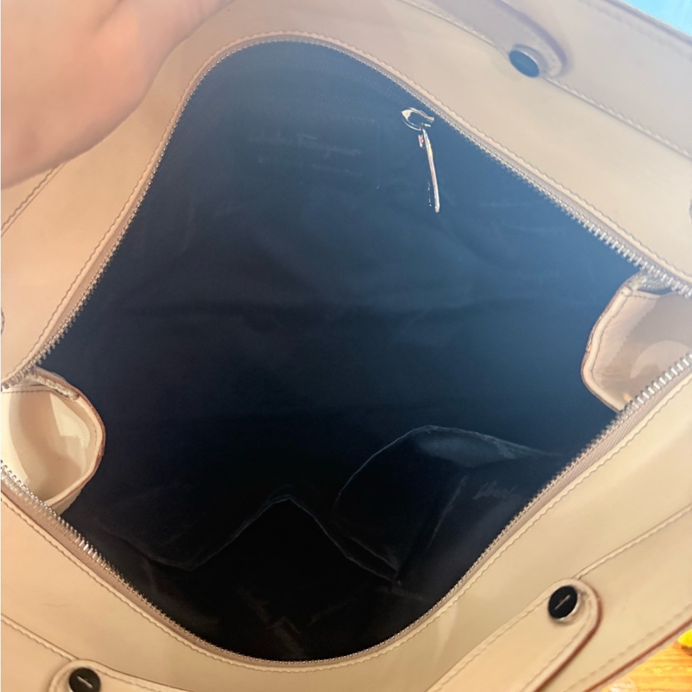 NWT salvatore ferragamo tote. - Picture 5 of 15